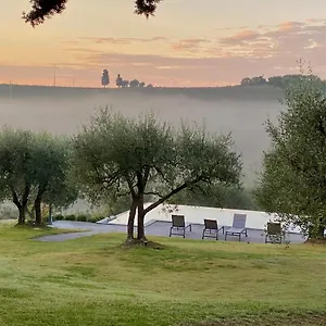 https://podere-gattabigia.it-tuscanyhotel.com